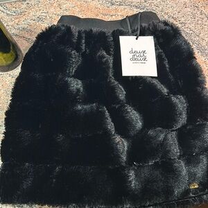 Furry dress, black skirt elastic waistband